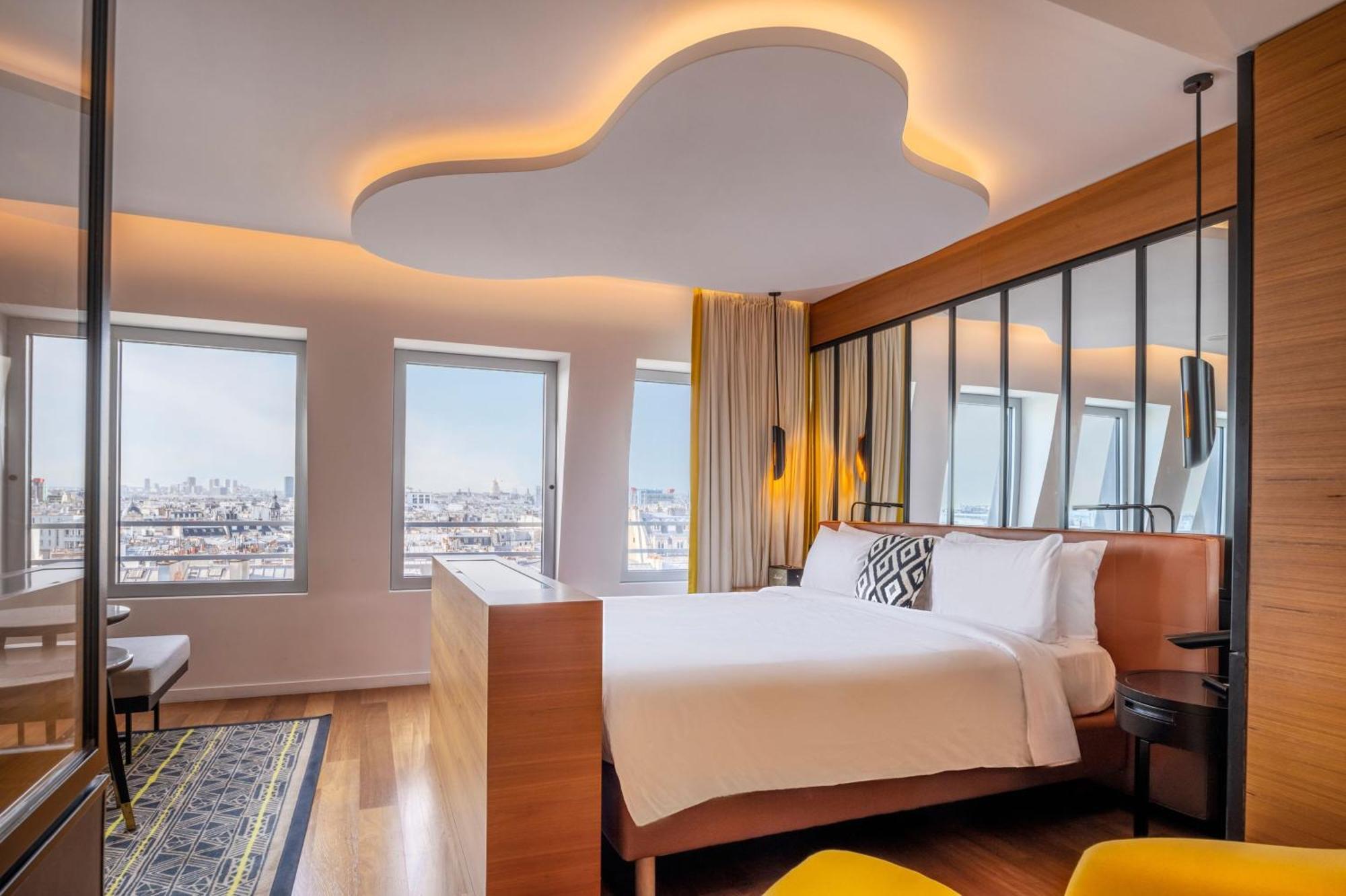 Renaissance Paris Republique Hotel & Spa Bagian luar foto