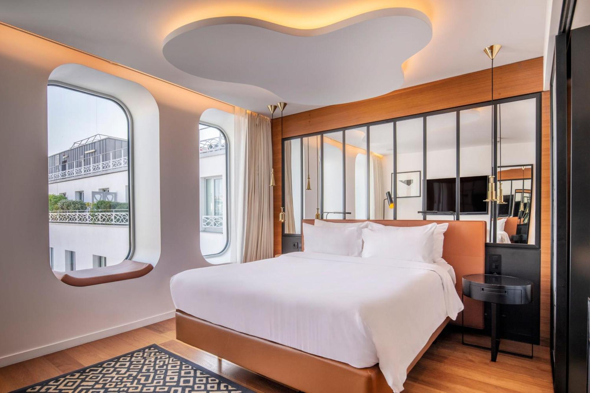 Renaissance Paris Republique Hotel & Spa Bagian luar foto