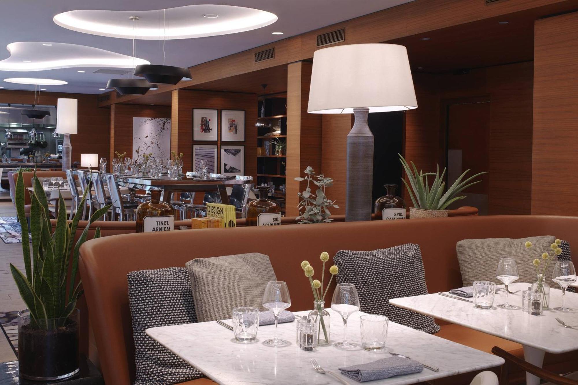 Renaissance Paris Republique Hotel & Spa Bagian luar foto