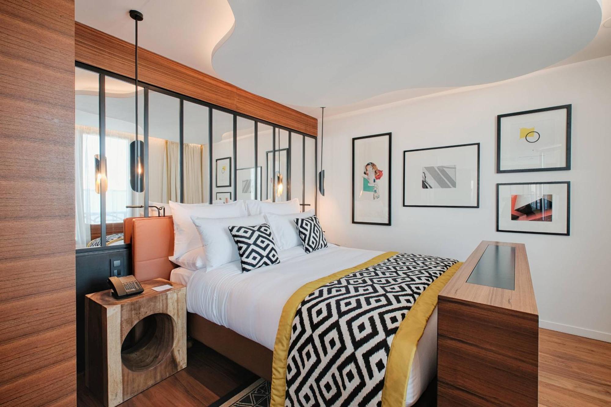 Renaissance Paris Republique Hotel & Spa Bagian luar foto